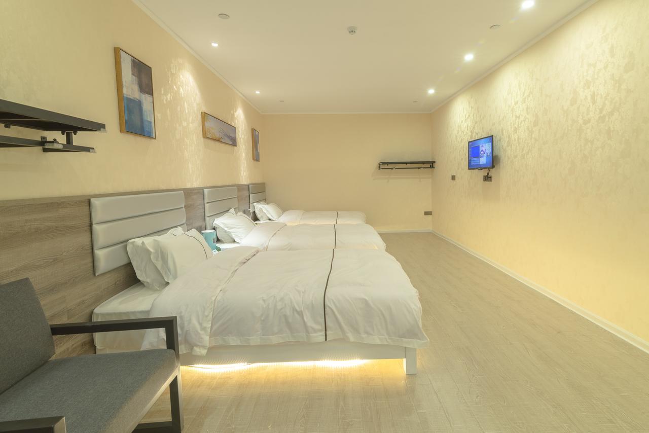 Wonder Youth Hostel Наньнін Екстер'єр фото